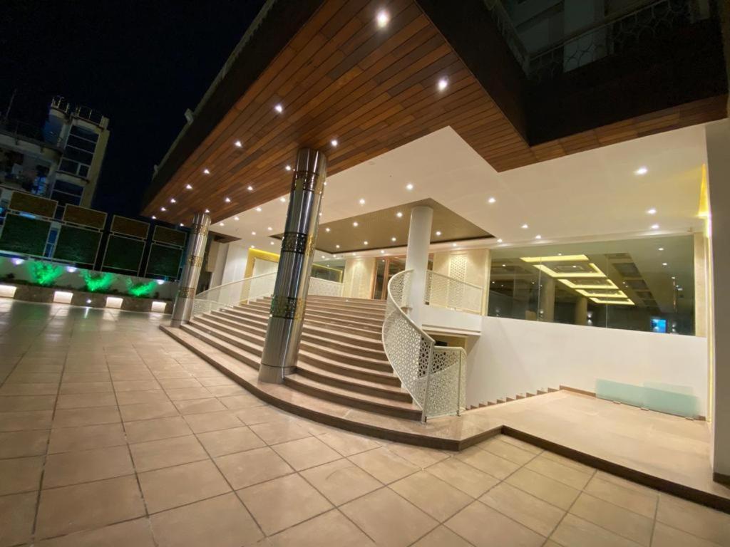 Acco Grand Hotel Lucknow Exterior photo